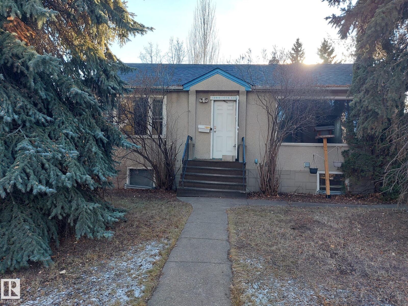 Property Photo:  13919 107A Avenue NW  AB T5M 2A8 