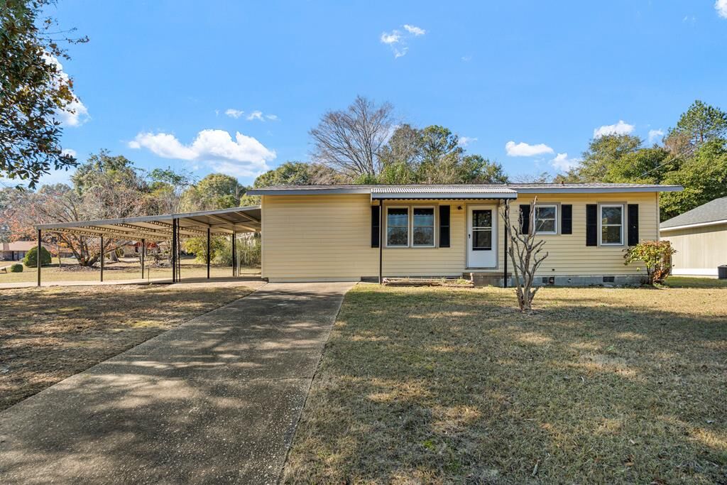 Property Photo: 905 Bethune Court GA 31907