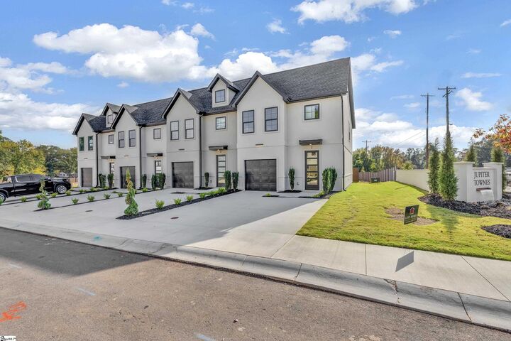 Property Photo: 2 Taverly Drive SC 29605