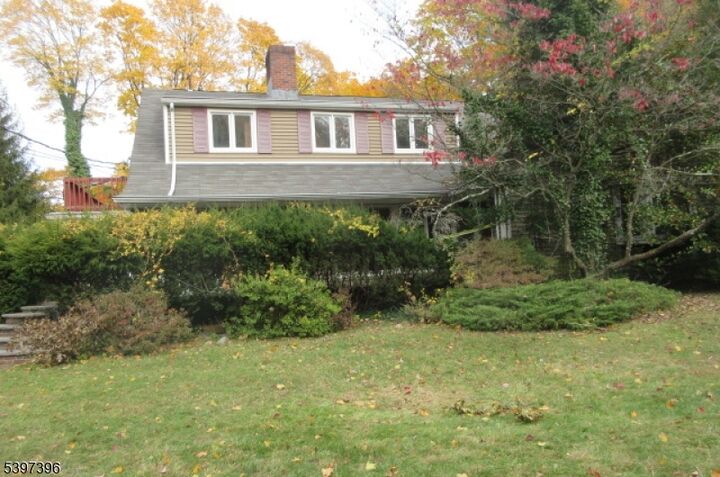 Property Photo:  295 Ferris Pl  NJ 07450 