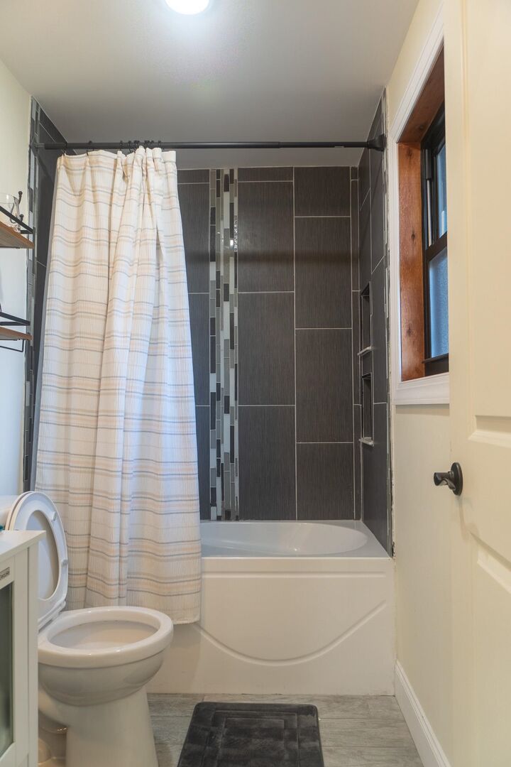 Property Photo: 4 Highview Rd NJ 07305