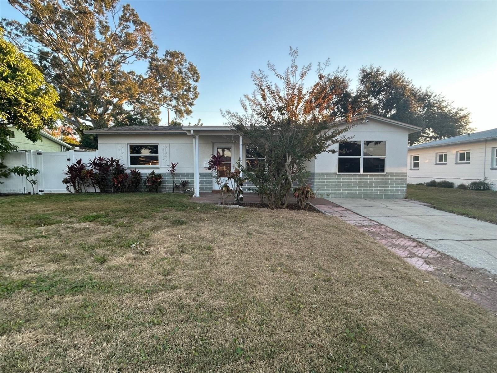 Property Photo:  5276 101st Avenue N  FL 33782 