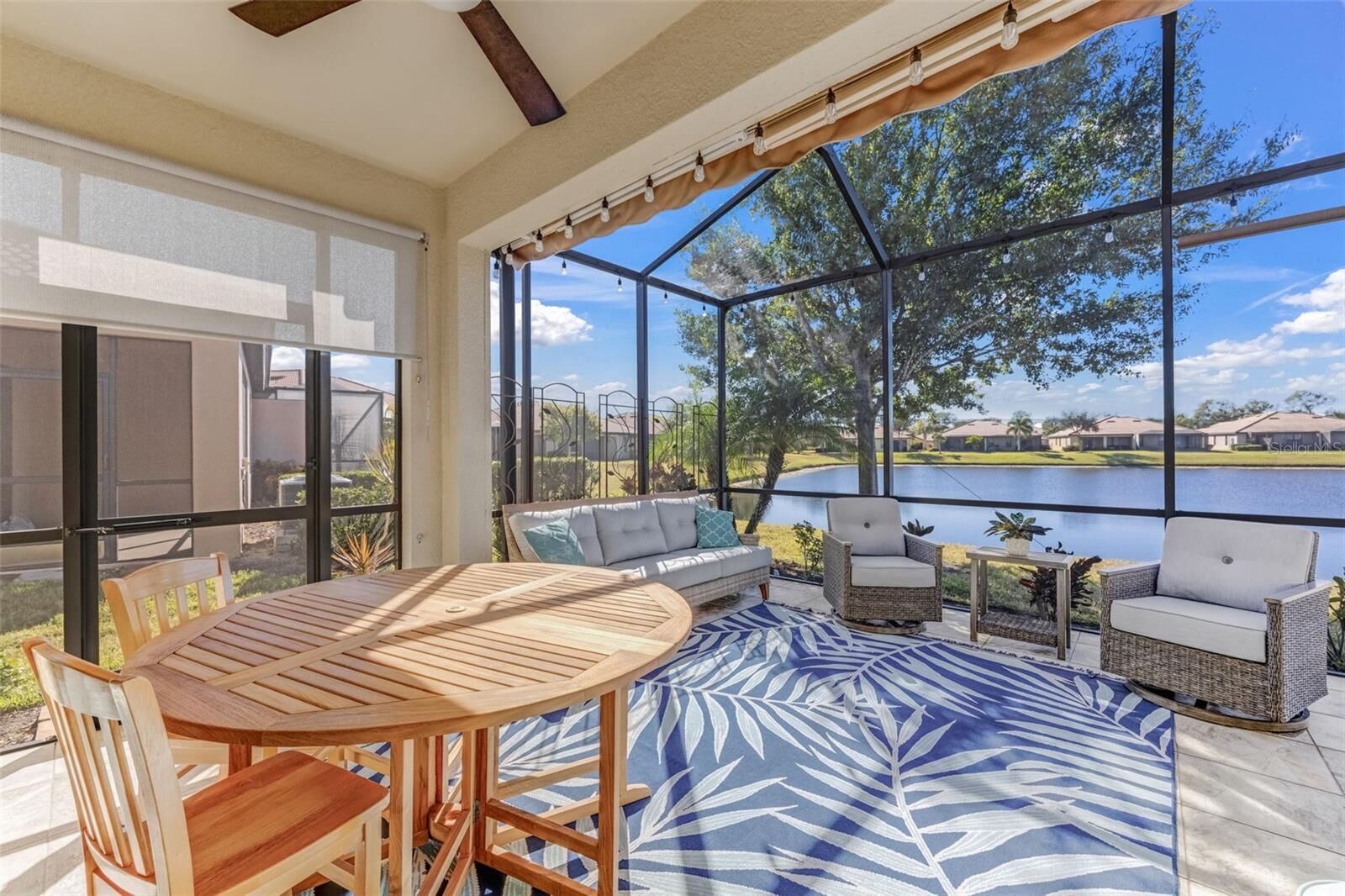 Property Photo: 5438 Sunset Falls Drive FL 33572