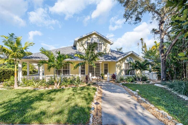 Property Photo:  266 Florida Boulevard  FL 34681 