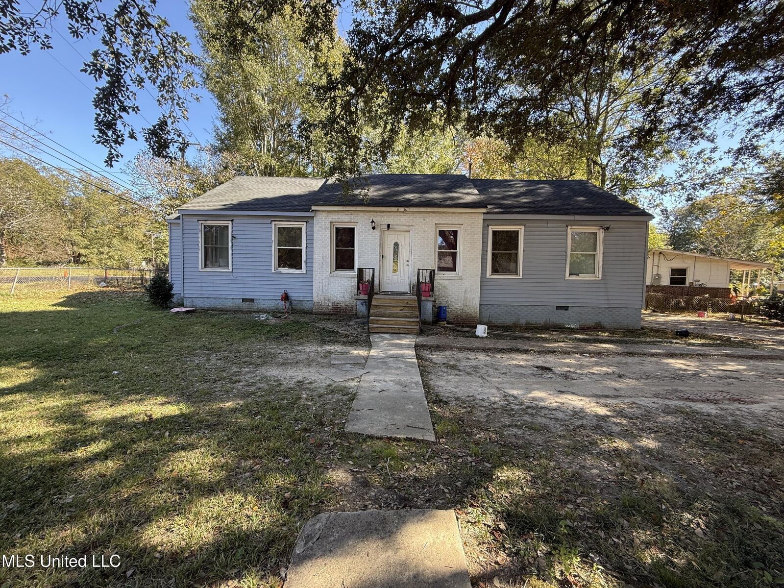 Property Photo: 2612 Emerald Drive MS 39212