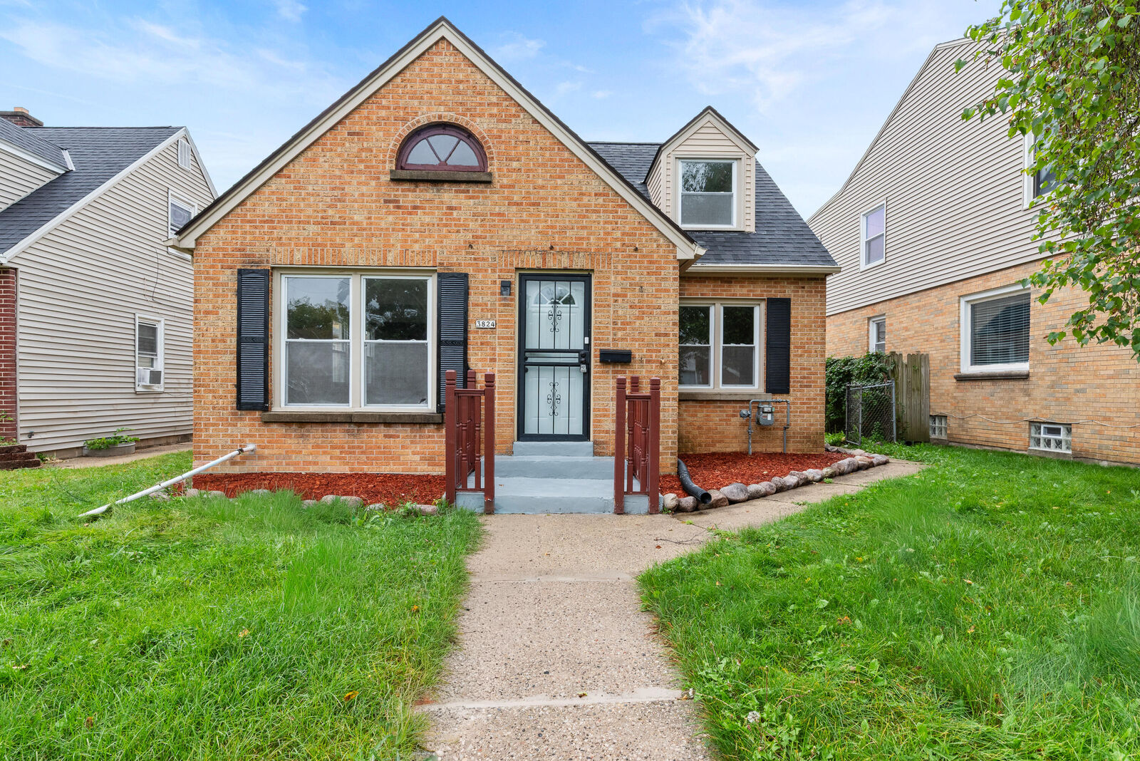 Property Photo: 3824 N 54th Blvd WI 53216