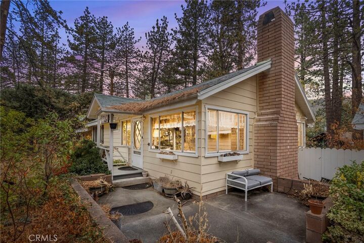 Property Photo:  2046 Thrush  CA 92397 