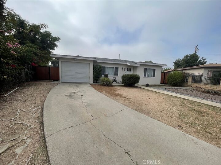 Property Photo: 606 E De Anza Circle E CA 91761