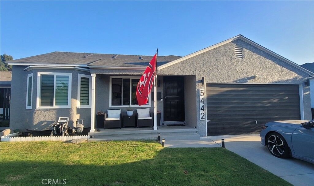Property Photo: 5442 Zola Avenue CA 90660