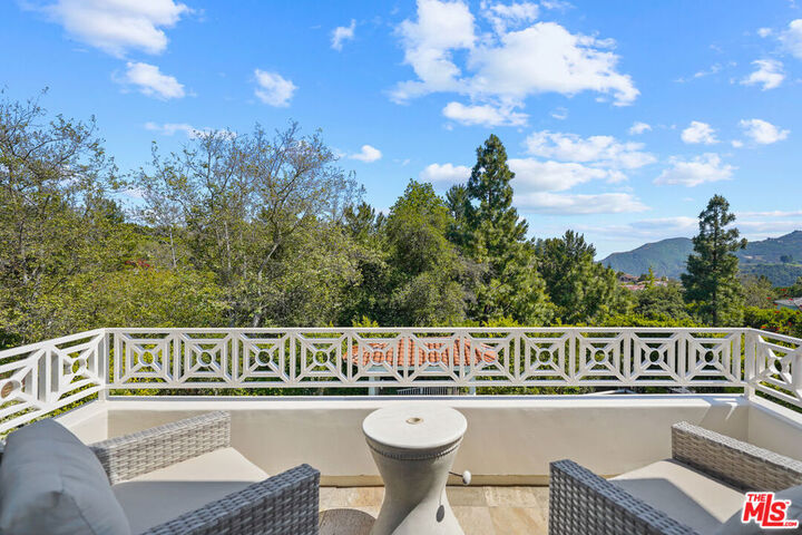 Property Photo:  11730 Stonehenge  CA 90077 