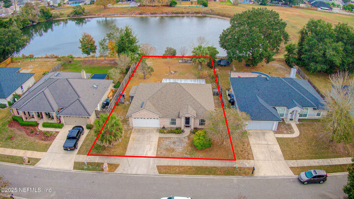 Property Photo: 1725 Loch Leven Court FL 32065
