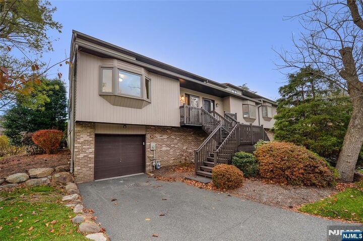 30 Peach Hill Court  Ramsey NJ 07446 photo