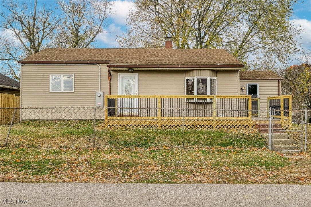 Property Photo:  2668 30th Street SW  OH 44314 