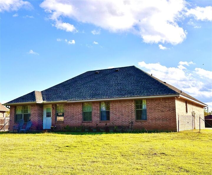 Property Photo: 1001 Turkey Creek Court TX 76426