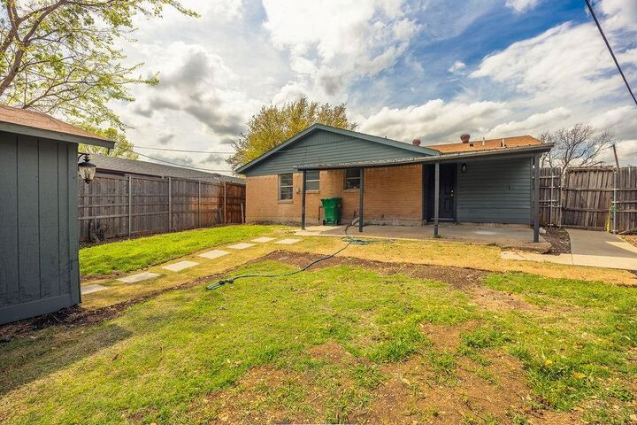 Property Photo: 2112 Pontiac Drive TX 75006