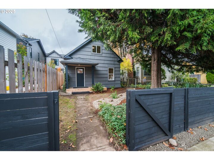 Property Photo: 5833 NE 16th Ave OR 97211