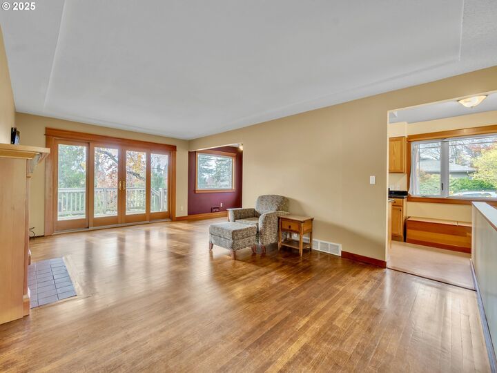 Property Photo: 4524 SW Illinois St OR 97221