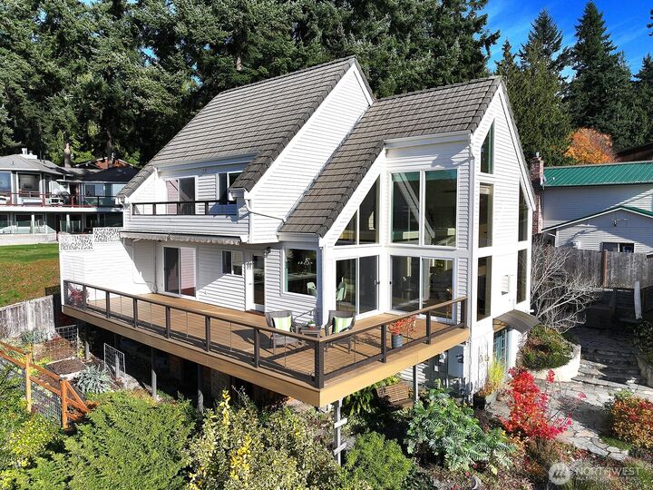 Property Photo: 1411 Manor Way WA 98249