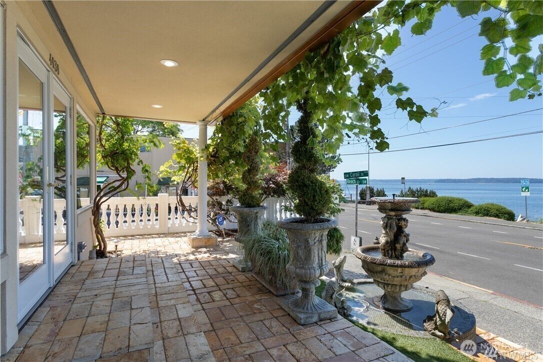 Property Photo:  4030  Beach Drive SW  WA 98116 