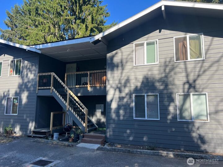 10443  17 Avenue SW  Seattle WA 98146 photo