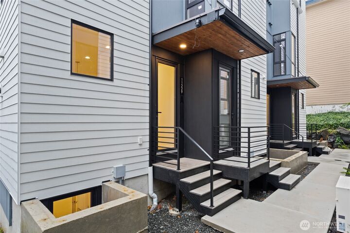 Property Photo: 11229 Greenwood Avenue N A WA 98133