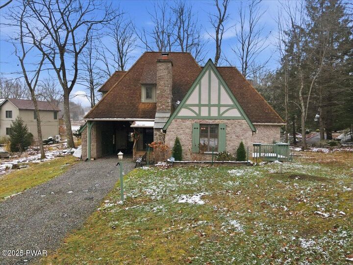 Property Photo:  101 Cherry Point Circle  PA 18325 