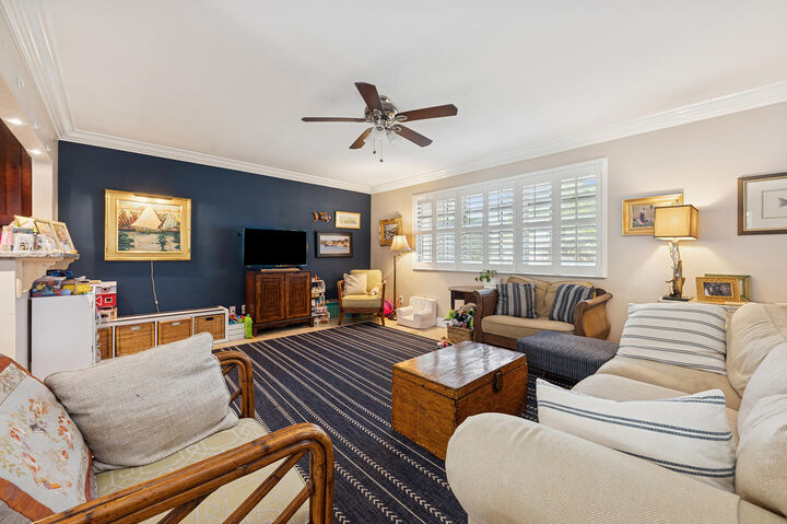 Property Photo:  2110 N 54th Avenue  FL 33021 