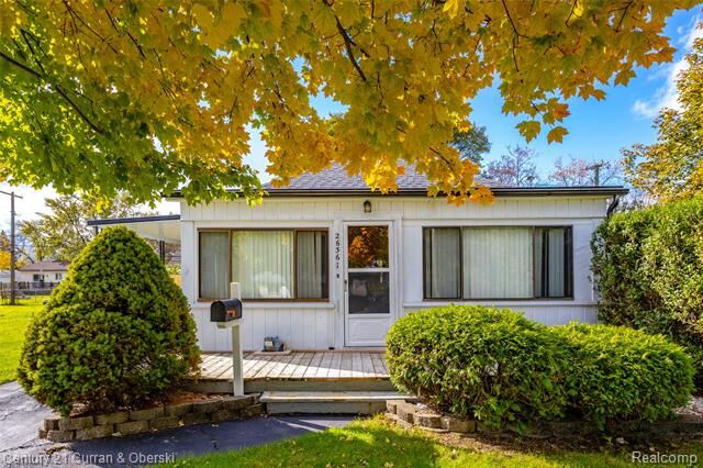 26361 Parkington Street  Roseville MI 48066 photo