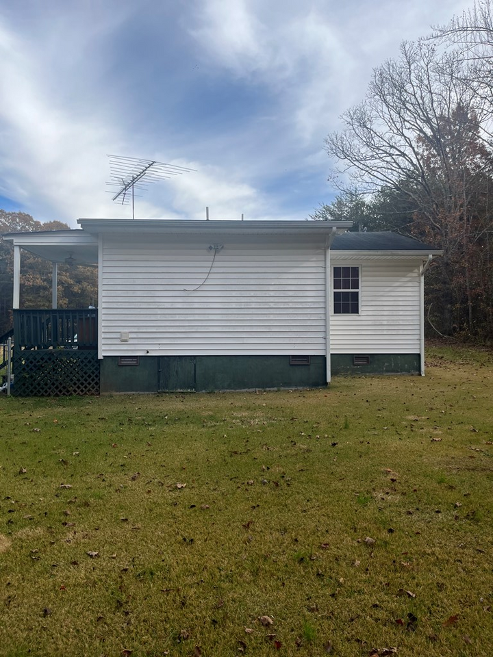 Property Photo:  3255 Springfield Rd  VA 23954 