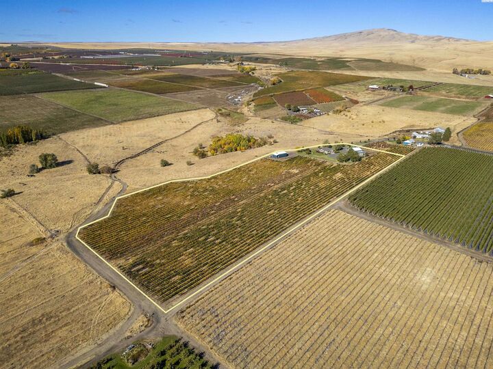 Property Photo: 22207/22003 Gerrick Road WA 99320