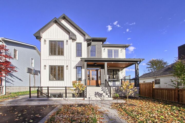 667 Pleasant Street  Pickering ON L1W 1P8 photo