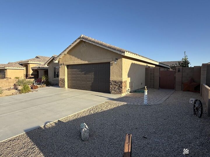 Property Photo: 12635 E 48 Dr AZ 85367