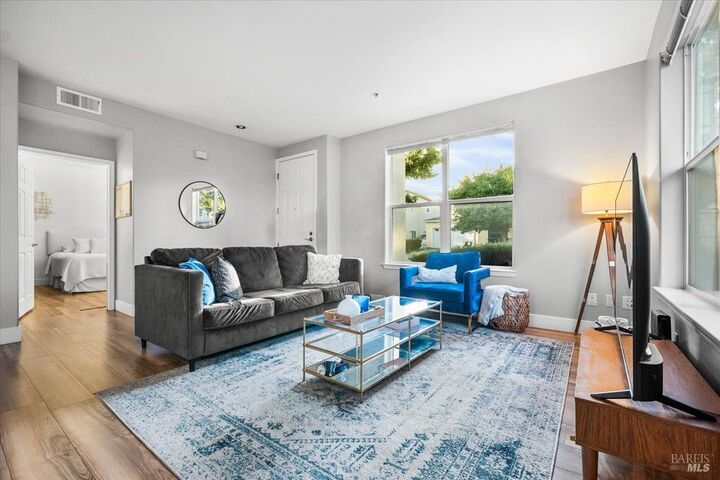 Property Photo:  950 Campoy Street 101  CA 95407 