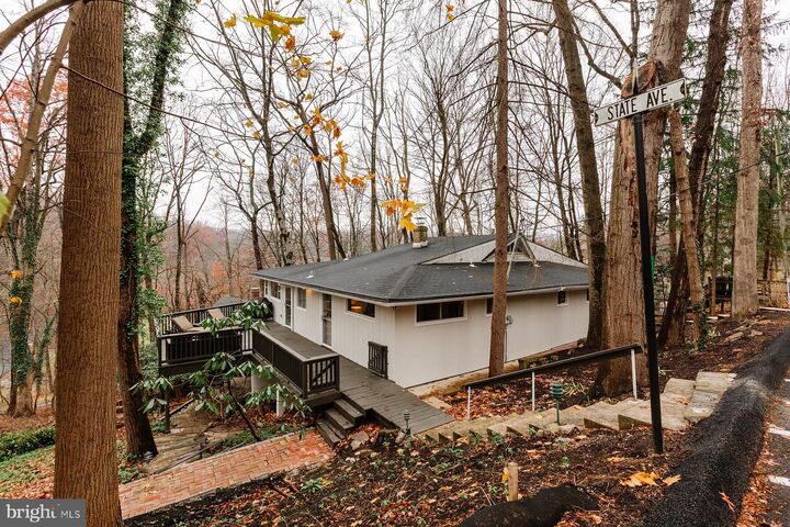 Property Photo:  425 Yale Avenue  PA 17064 