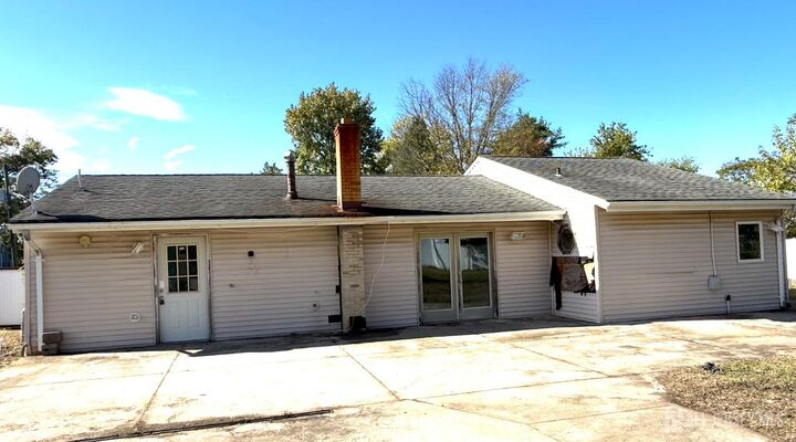 Property Photo:  4 Forrestal Road  NJ 08824 