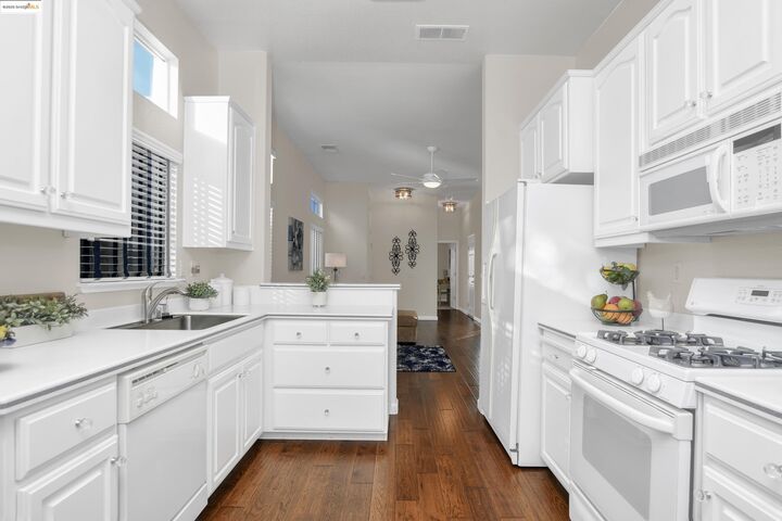 Property Photo: 1990 Kent Dr CA 94513