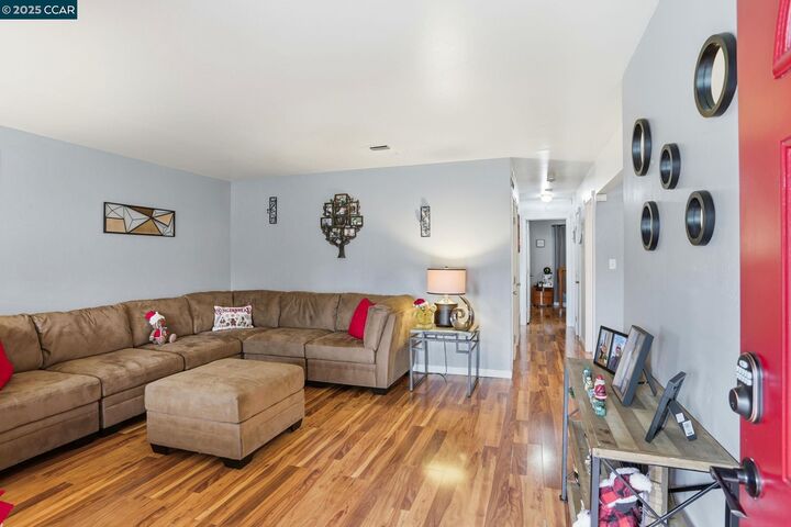 Property Photo:  213 Markham Avenue  CA 95688 