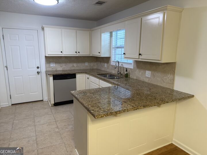 Property Photo:  104 Cedar Ridge Drive  GA 30241 