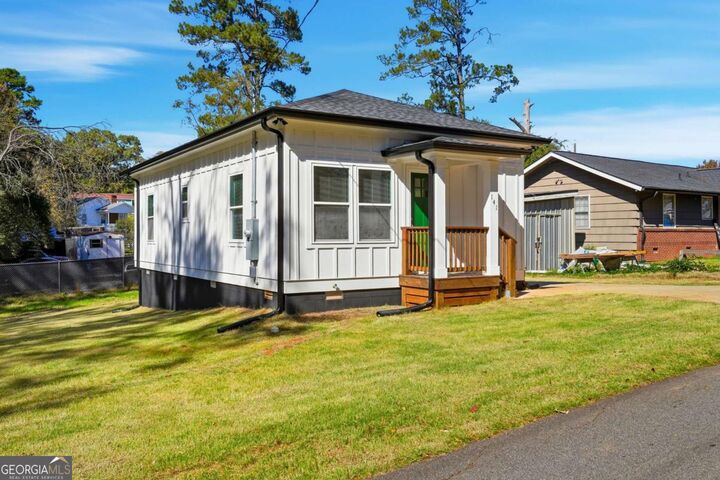 Property Photo: 141 Kentucky Circle GA 30605