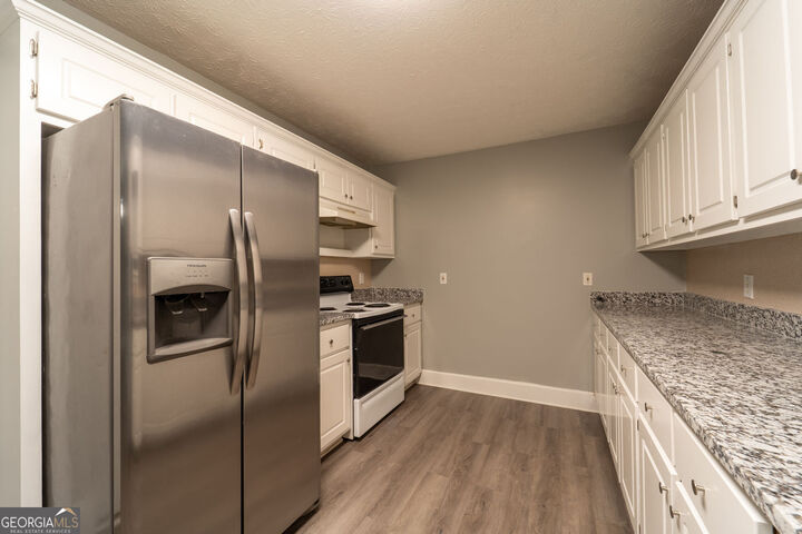 Property Photo: 220 McGiboney Place GA 30016