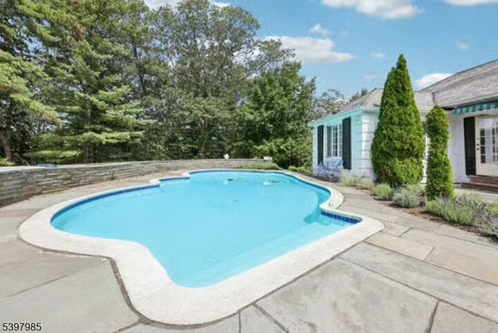 Property Photo:  18 Pepperidge Tree Ter  NJ 07405 