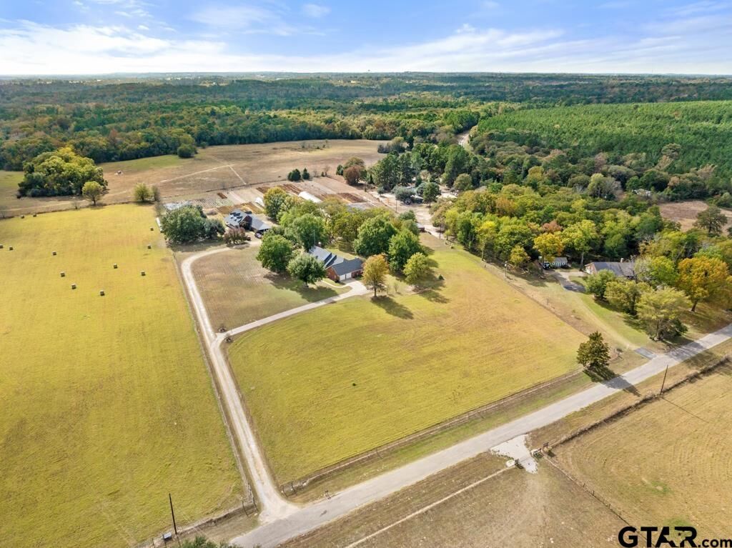 Property Photo: 19170 Cr 4126 TX 75771