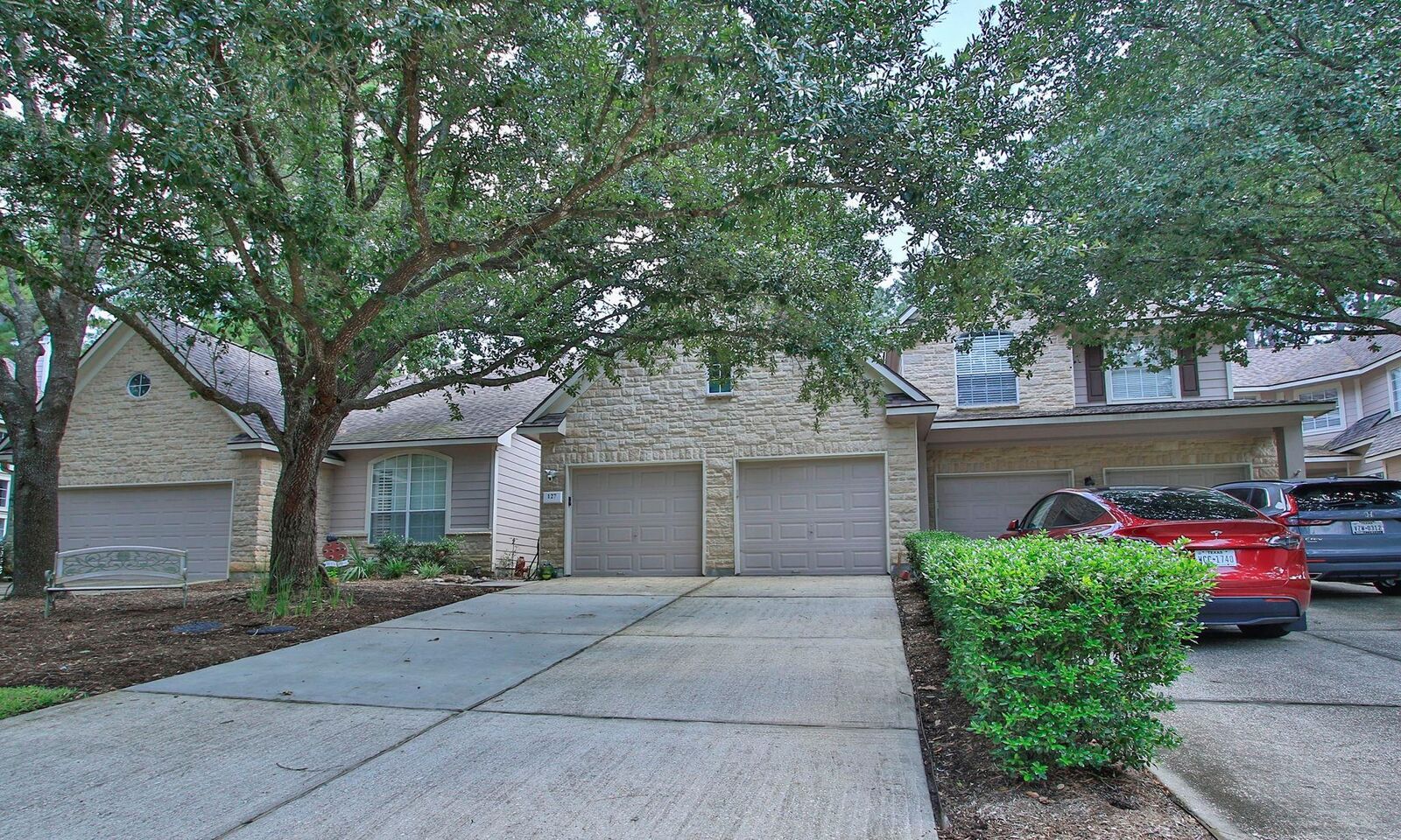 Property Photo:  127 E Greenhill Terrace Place  TX 77382 