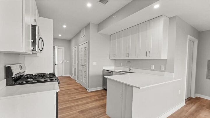 Property Photo: 475 Communipaw Ave 406 NJ 07304