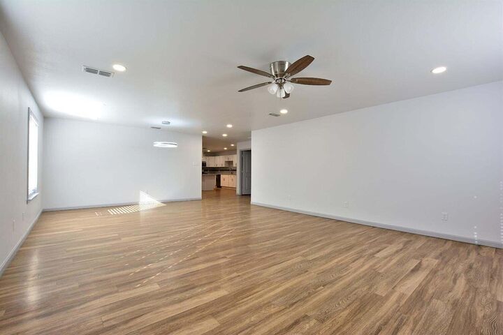 Property Photo: 1207 N Essex Avenue TX 79416