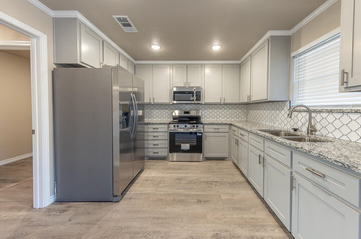 Property Photo:  2627 Parkway Drive  TX 79403 