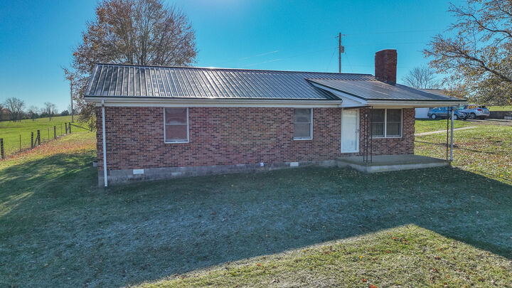 Property Photo:  1839 Logana Pike  KY 40356 
