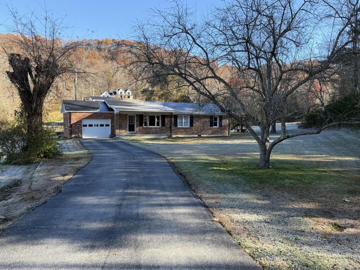 Property Photo:  1912 Caudill Road  KY 40380 