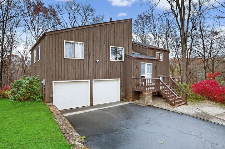42 Maple Moor Lane  Cortlandt Manor NY 10567 photo