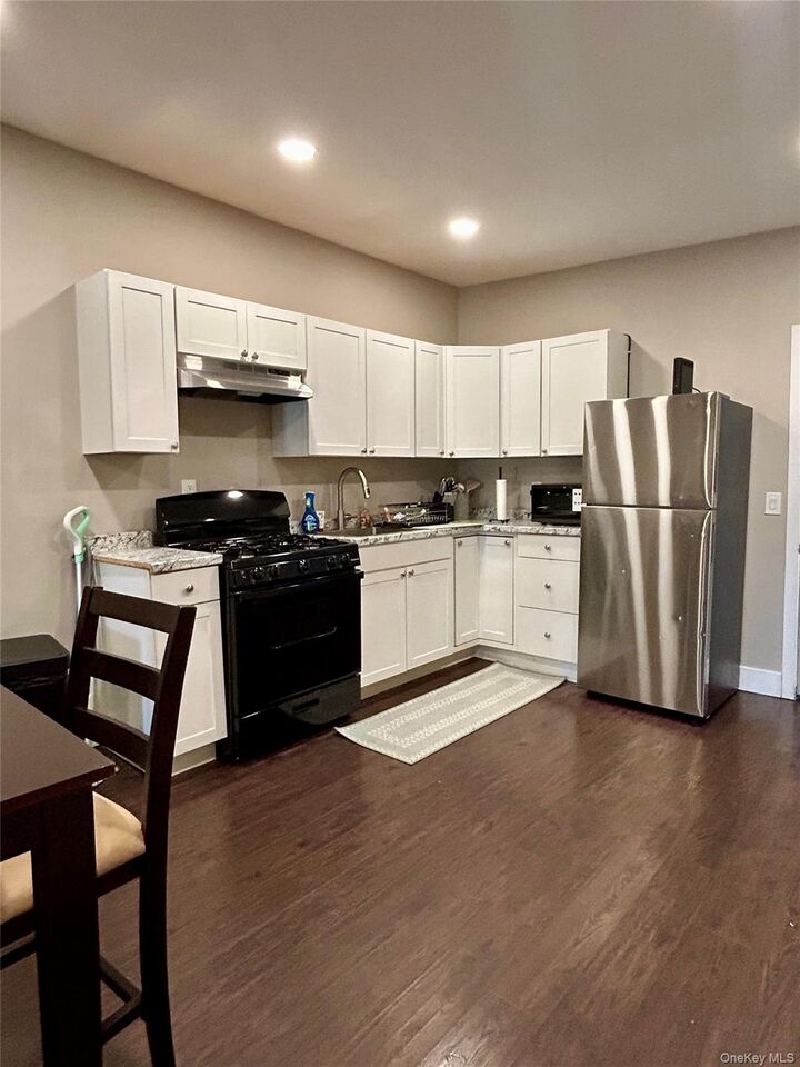 Property Photo:  9 First Street A3  NY 10990 